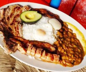 Bandeja Paisa Source:  cronicadelquindio com1